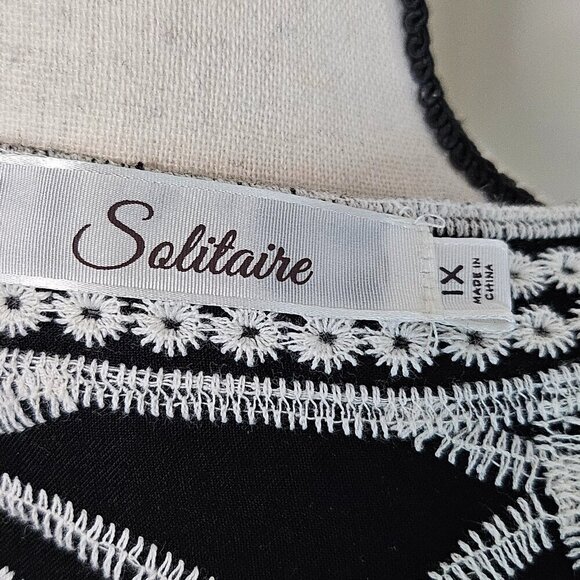 Solitaire Black & White Embellished Top - A True Showstopper! Size 1X - Picture 6 of 7